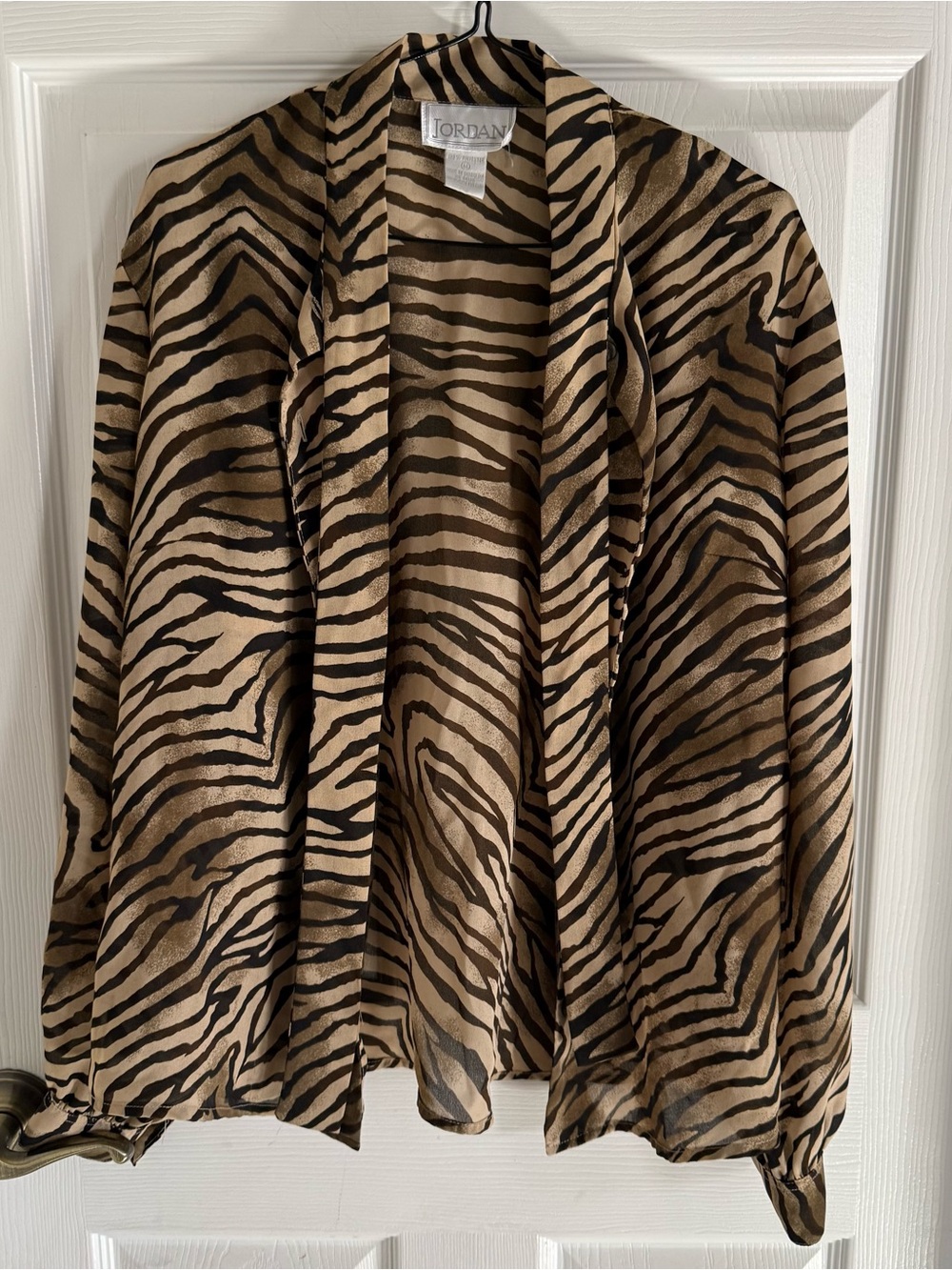 vintage women’s animal print blouse - Picture 3 of 7